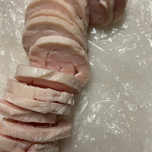 鶏胸肉で超簡単　鶏ハム　ポリ袋で調理！
